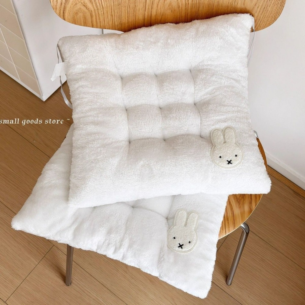 وسادة مقعد سميكة على شكل أرنب  - مراجعة Home Cinema Chairs وسعره